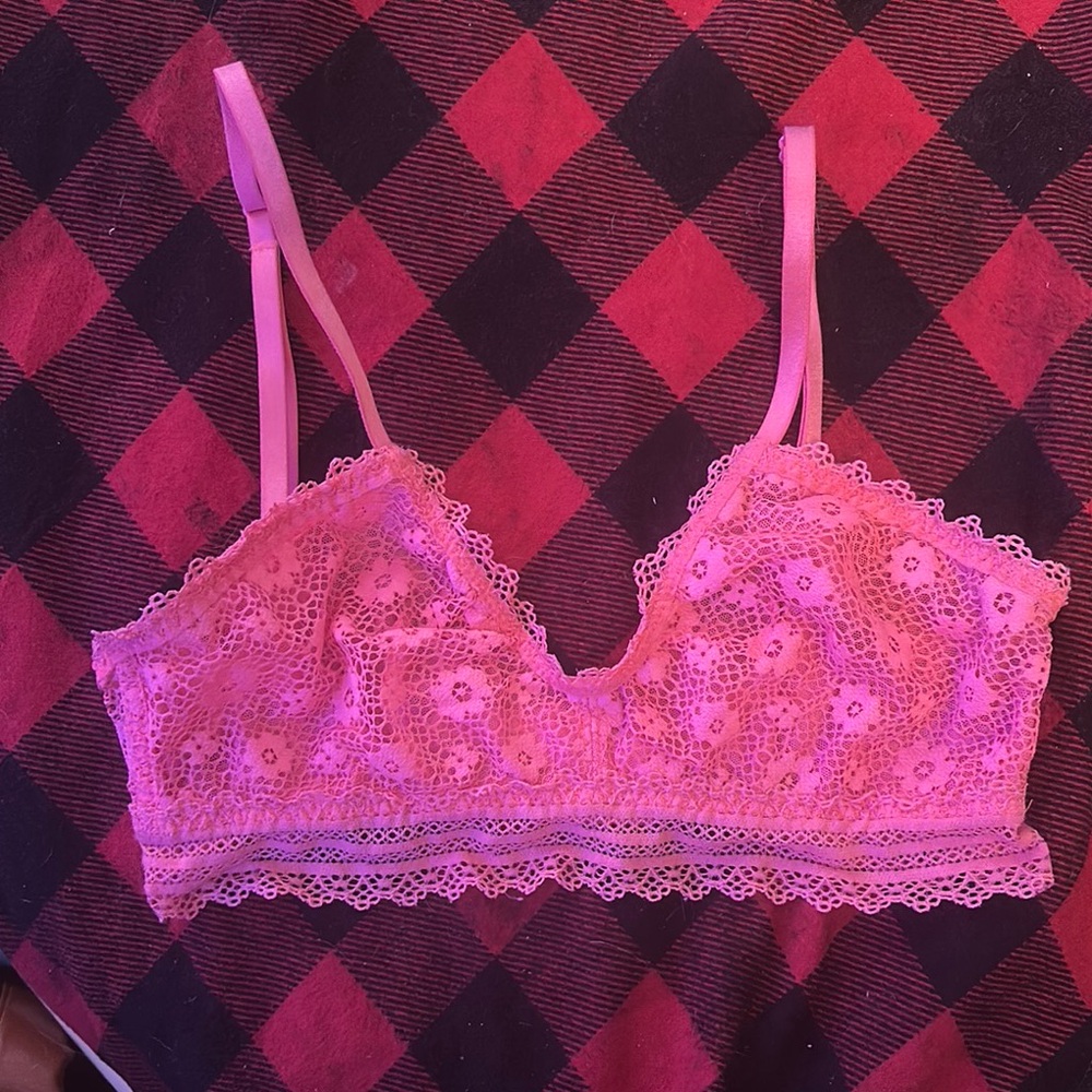 Victoria's Secret Floral Lace Bralette in Pink